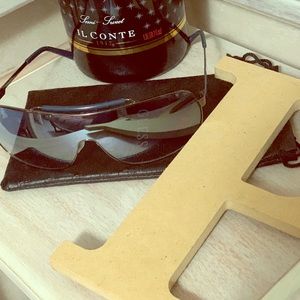 Men’s Guess sunglasses